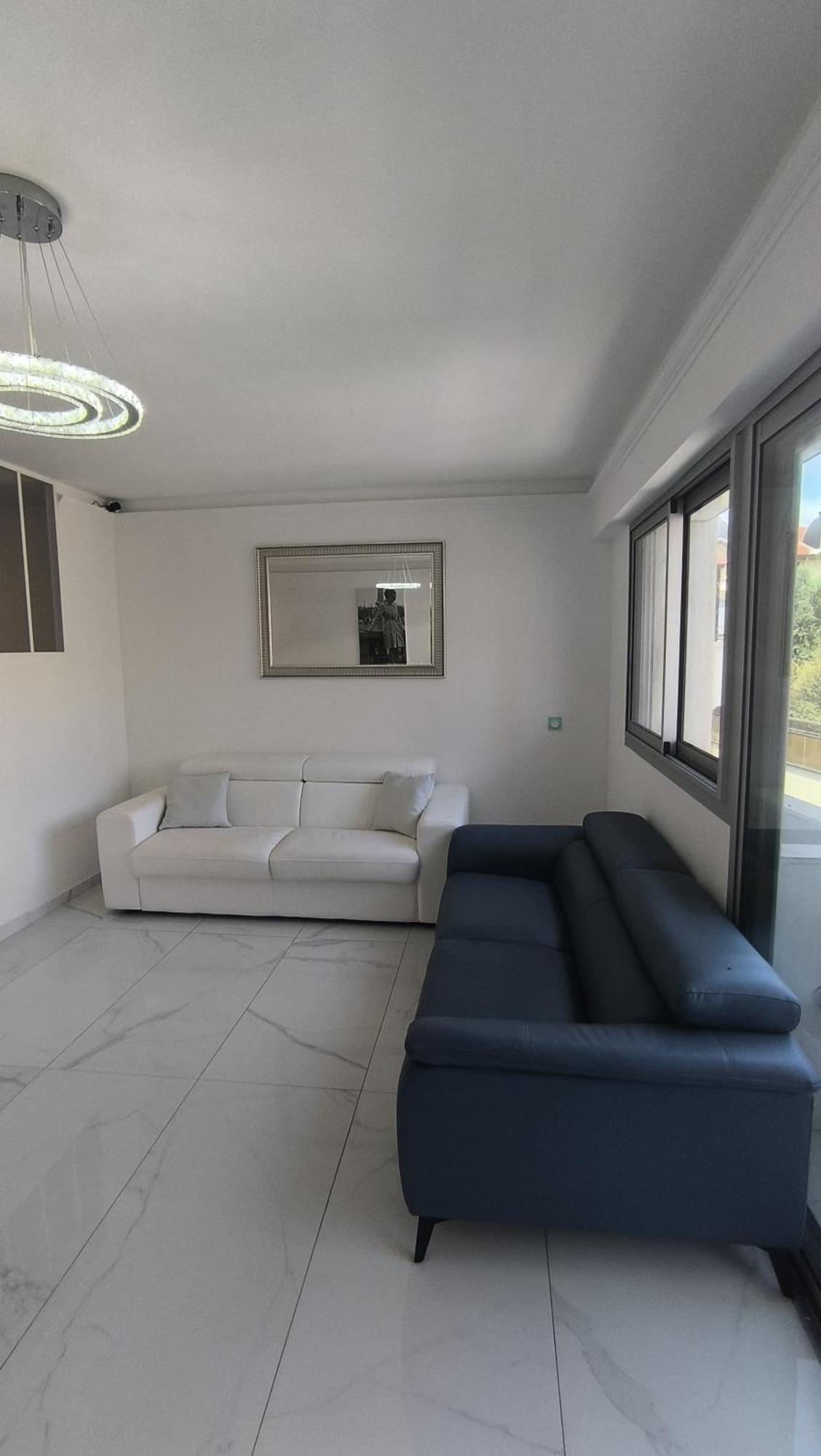 Royal Lux Spacious Seaside Pool *